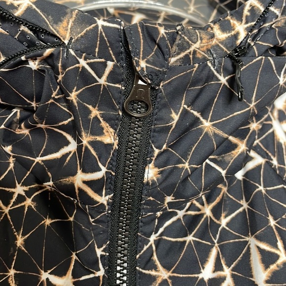 LULULEMON MISS MISTY II IN STAR CRUSHED RUNNING JACKET BLACK WHITE RUST SZ 6 - Picture 7 of 15